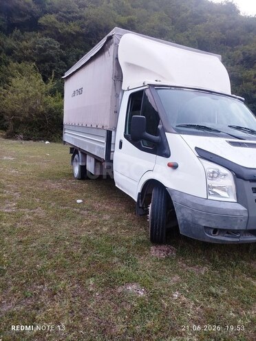 Ford Transit-3