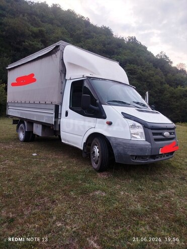 Ford Transit-5