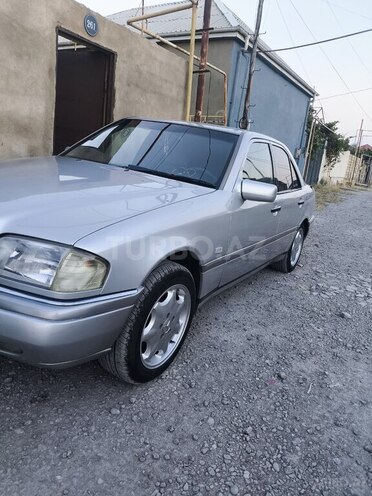 Mercedes C 180-4