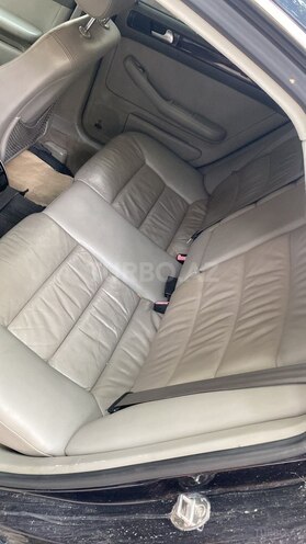 Audi A6-6
