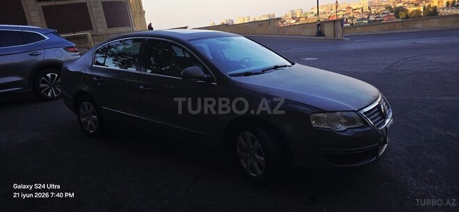 Volkswagen Passat-5
