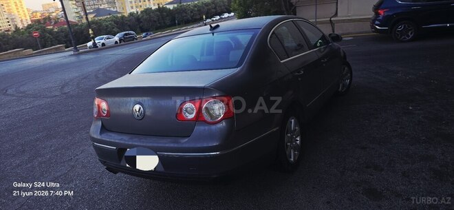 Volkswagen Passat-8