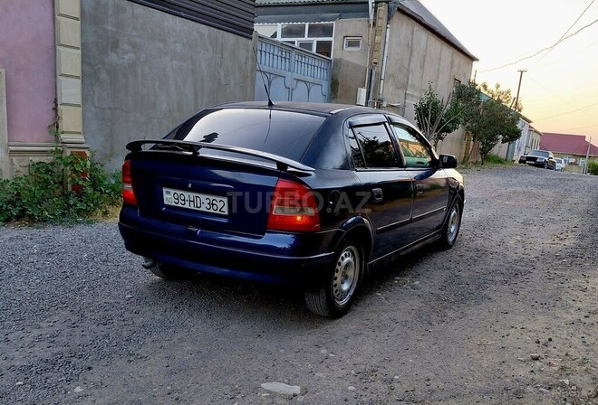 Opel Astra-2