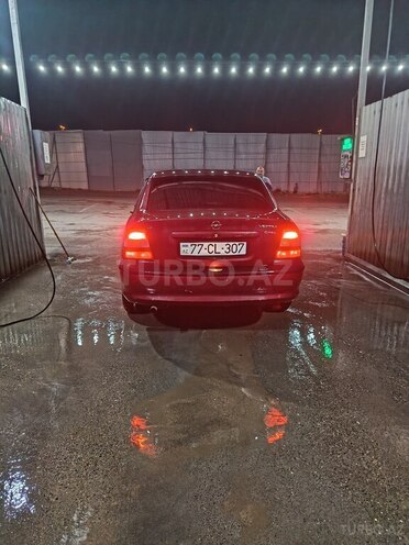 Opel Vectra-5