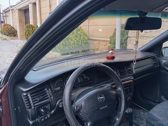 Opel Vectra-7