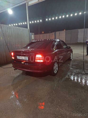 Opel Vectra-4