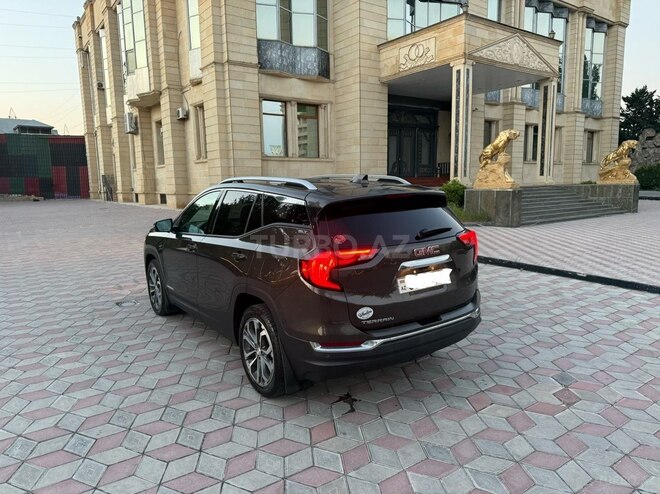 GMC Terrain-13
