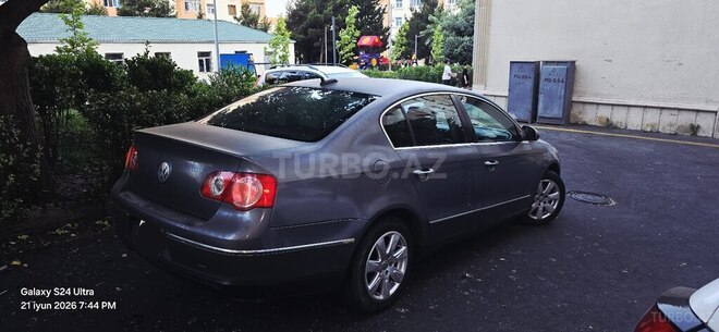 Volkswagen Passat-11