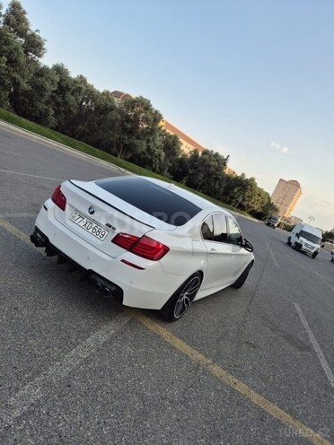 BMW 528-9