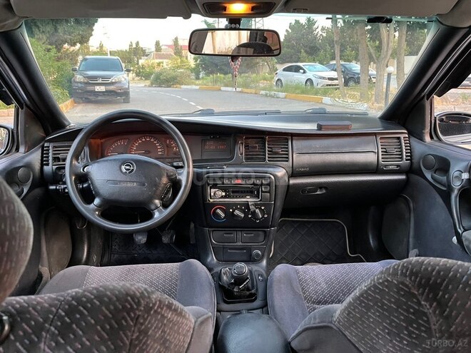 Opel Vectra-8