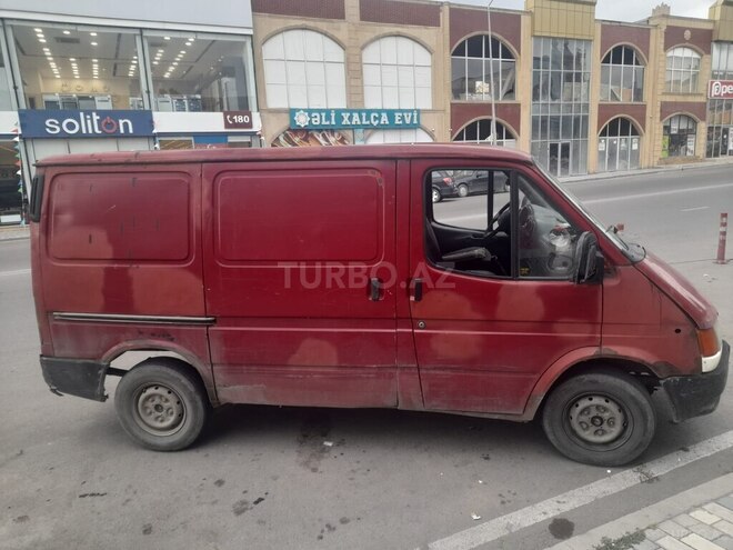 Ford Transit-2