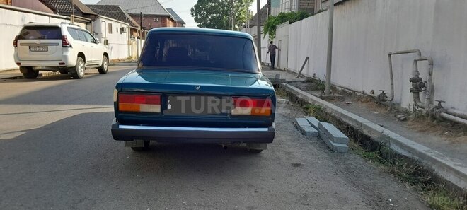 LADA (VAZ) 2107-2