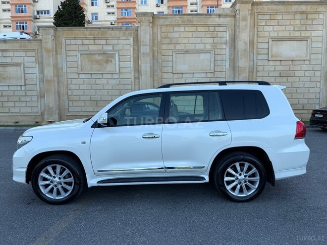 Toyota Land Cruiser-3