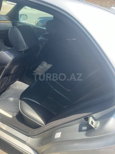 Mercedes E 240-8