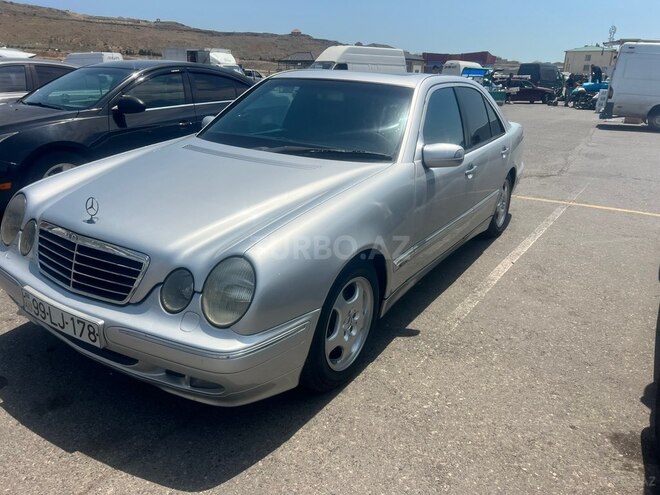 Mercedes E 240-7
