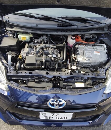 Toyota Aqua-4