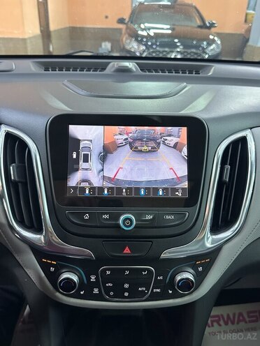Chevrolet Equinox-7