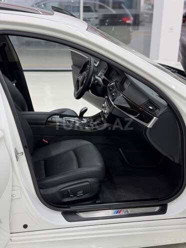 BMW 520-12