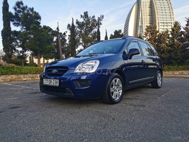 Kia Carens-3