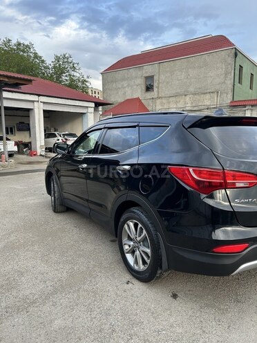 Hyundai Santa Fe-5
