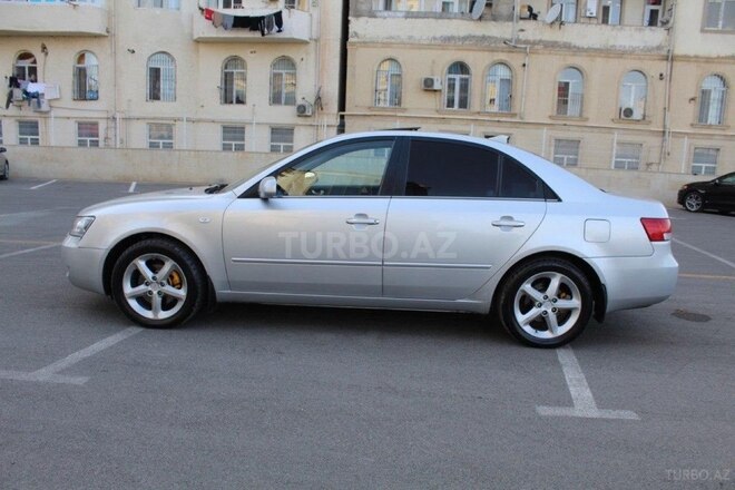 Hyundai Sonata-2