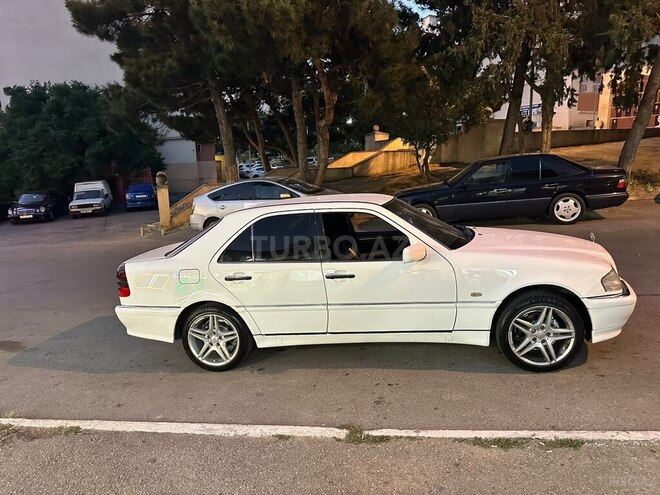 Mercedes C 200-2