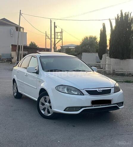 Daewoo Gentra-10