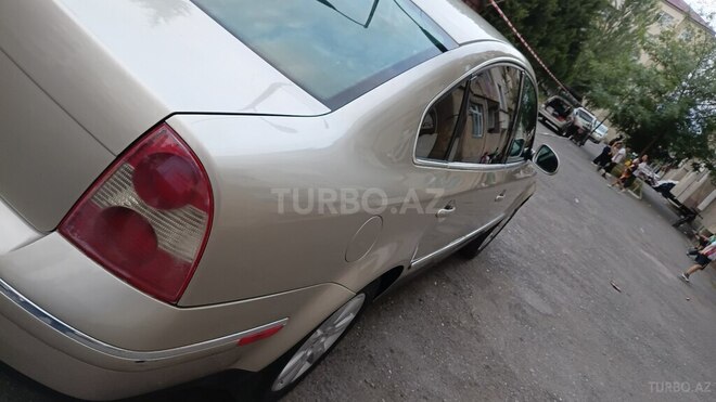 Volkswagen Passat-5