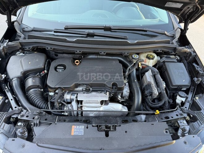 Chevrolet Cruze-12