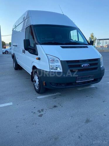 Ford Transit-3