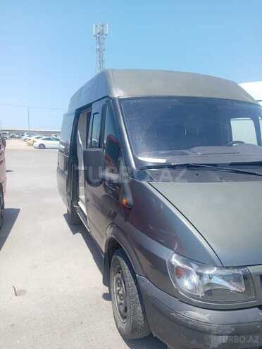 Ford Transit-3
