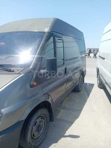 Ford Transit-2