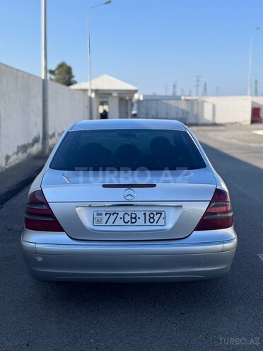 Mercedes E 220-2