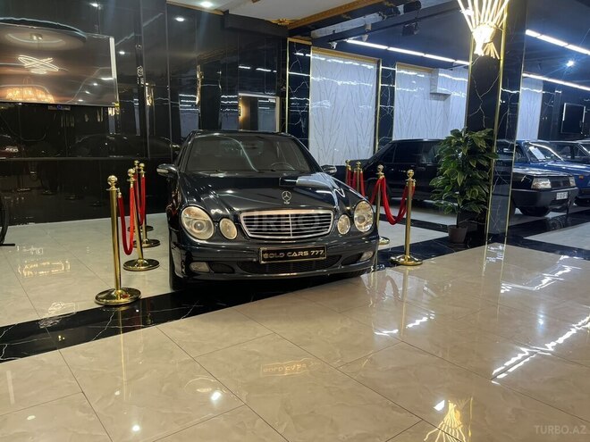 Mercedes E 260-8