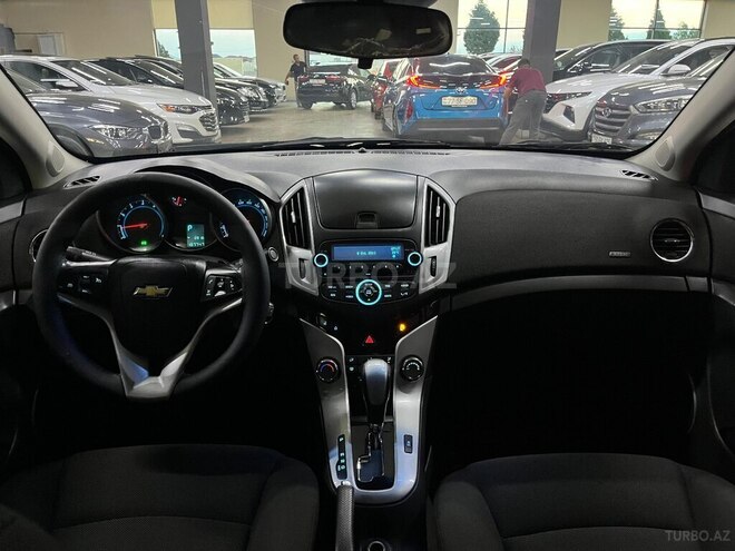 Chevrolet Cruze-10