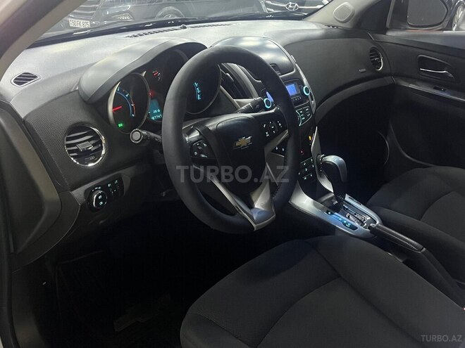 Chevrolet Cruze-11