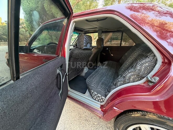 Mercedes 190-8