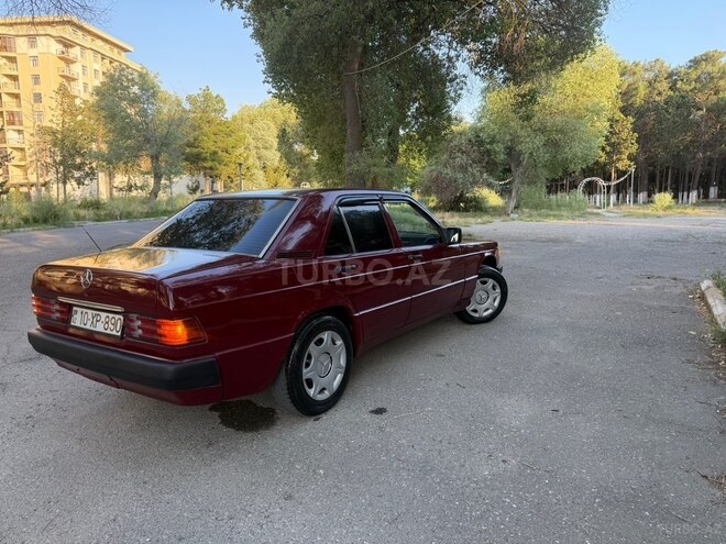 Mercedes 190-4
