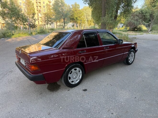 Mercedes 190-5