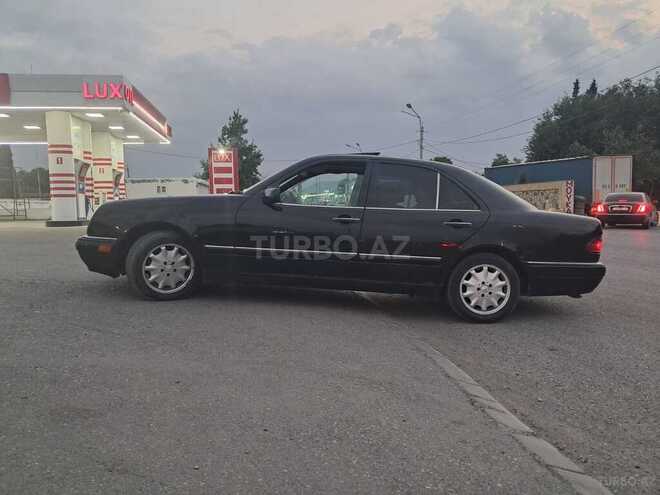 Mercedes E 280-2