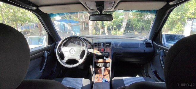 Mercedes C 200-7
