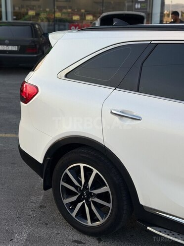 Kia Sorento-11