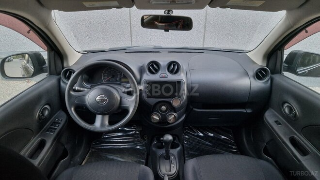 Nissan March-2
