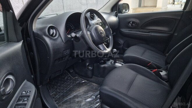 Nissan March-6