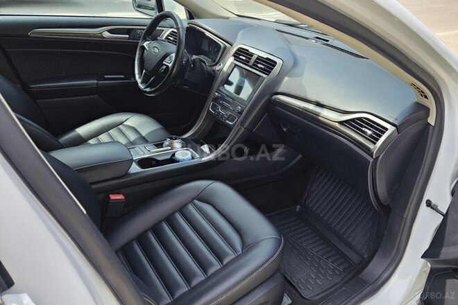 Ford Fusion (North America)-13