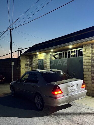 Mercedes C 230-4