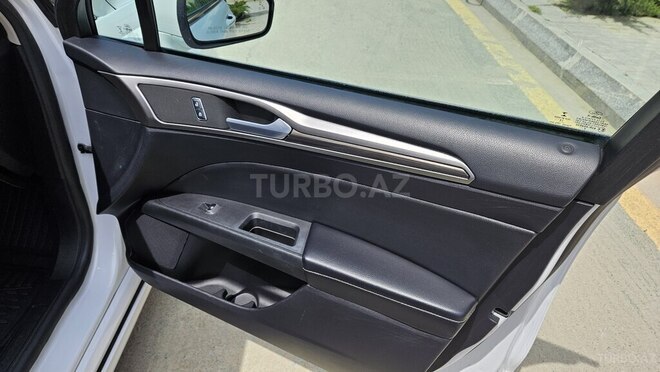 Ford Fusion (North America)-20