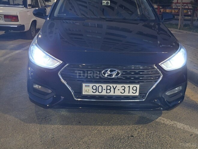 Hyundai Accent-2