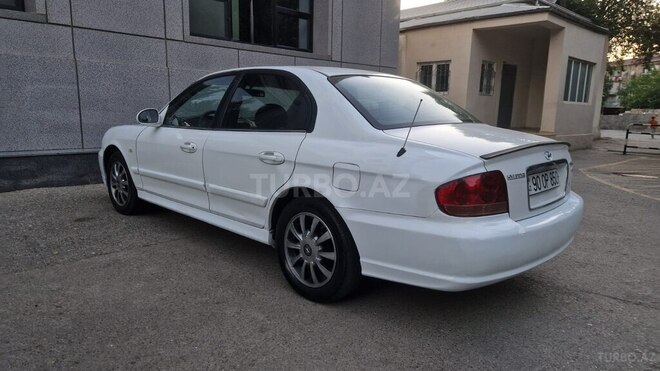 Hyundai Sonata-4