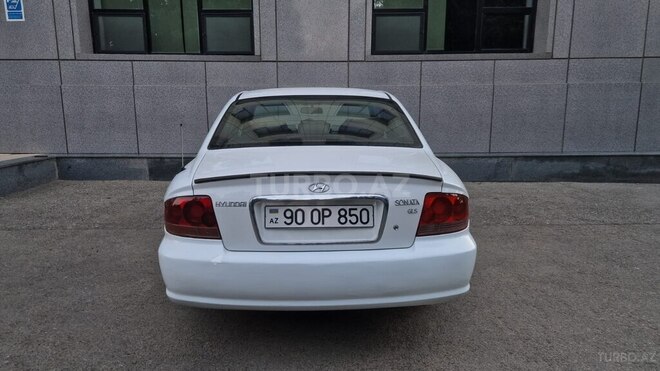 Hyundai Sonata-5